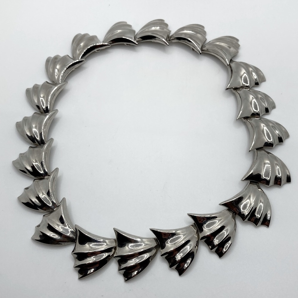 Vtg FAC Fifth Avenue Collection Silver Tone Necklace Approx 16” / 1.1” Wide